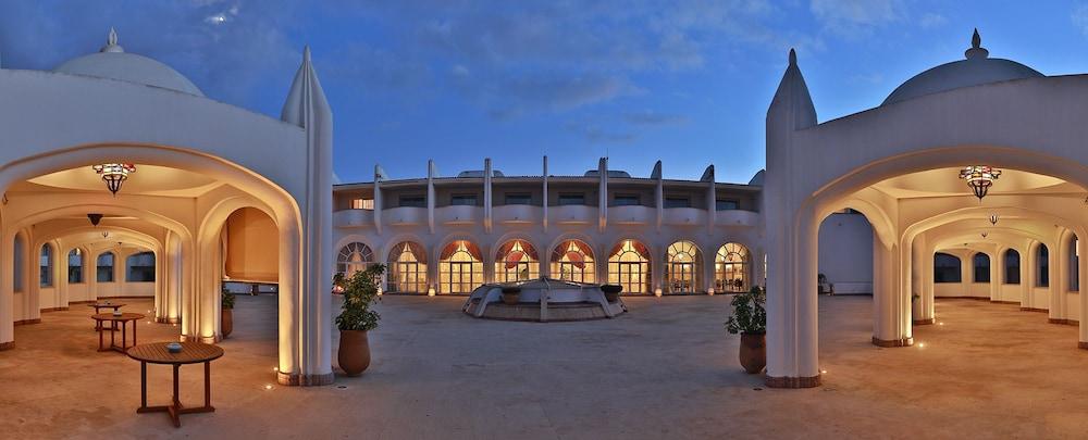 L' Amphitrite Palace Beach Resort & Spa Skhirat Exterior foto