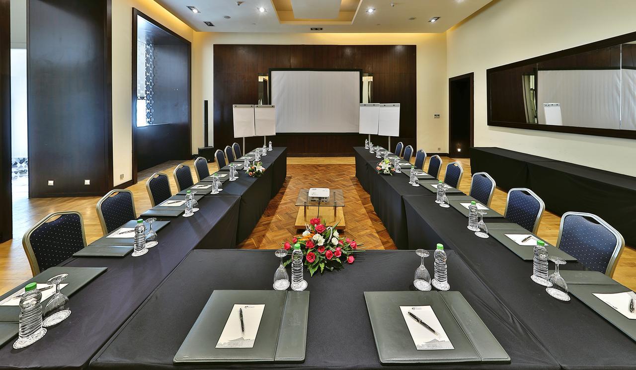 L' Amphitrite Palace Beach Resort & Spa Skhirat Exterior foto